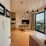Luksusowy Apartament Przy Plazy Z Basenem