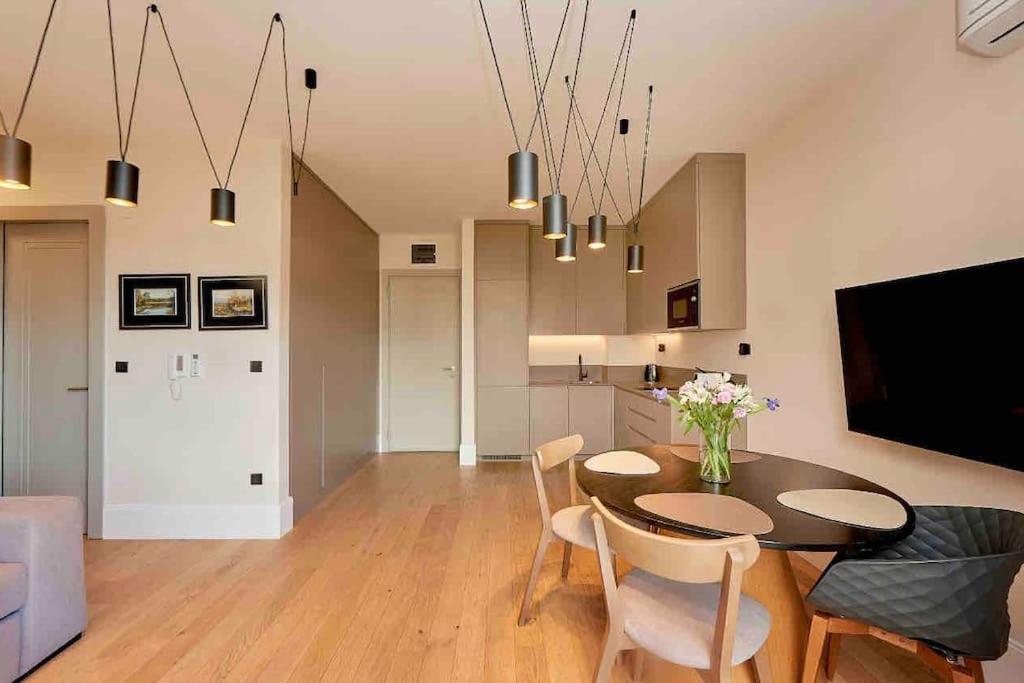 Apartment Luksusowy Apartament Przy Plazy Z Basenem *