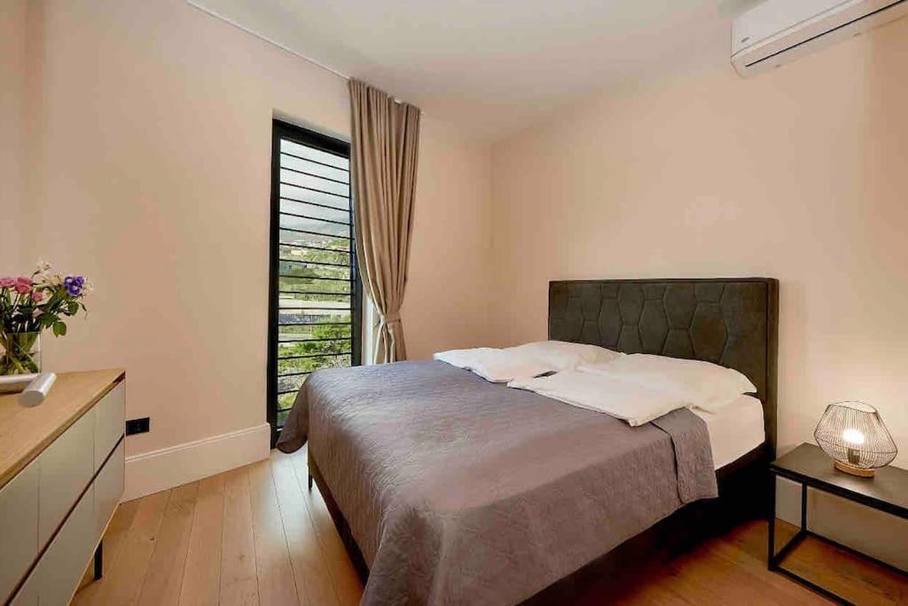 Luksusowy Apartament Przy Plazy Z Basenem Apartment Budva