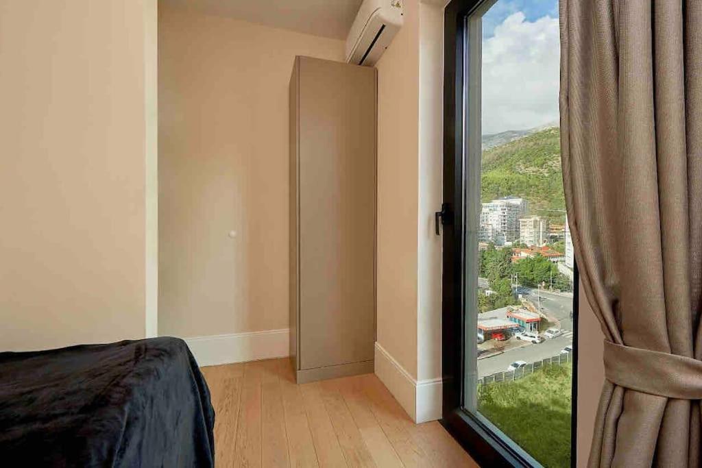 Luksusowy Apartament Przy Plazy Z Basenem